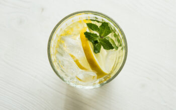 Zastanawiasz się ile pić wody i kiedy potrzeba jej więcej?